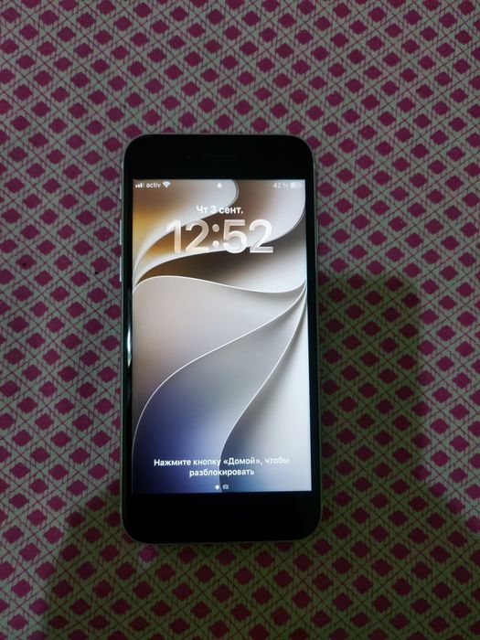 Обменяю iPhone SE 2020