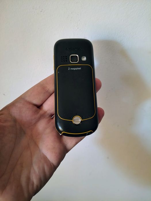 Nokia 3720c-2 ( decodat, estetica foarte buna)