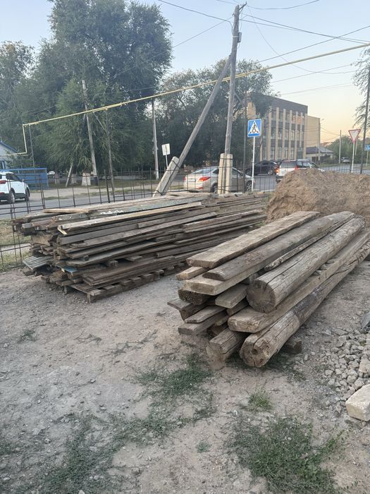 Продам деревянные балки и доски б/у