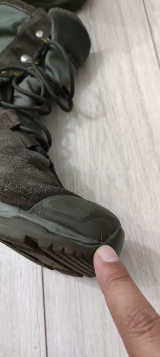 Vând bocanci Salomon Jungle Ultra mărimea 44