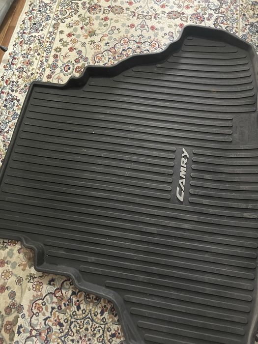 Полик для багажа Camry