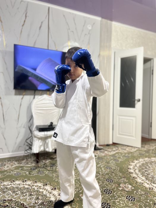 Форма для рукопашки,щитки для ног,и перчатка