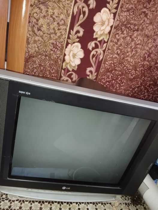 Продам Телевизор lg