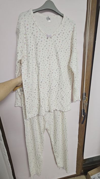 Pijamale de damă mărimea XL