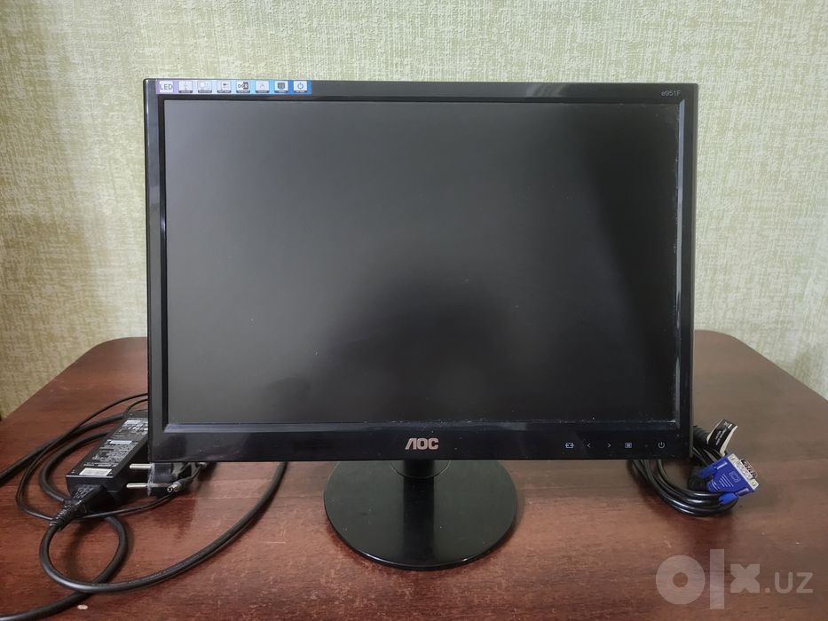 Монитор "AOC e951F"