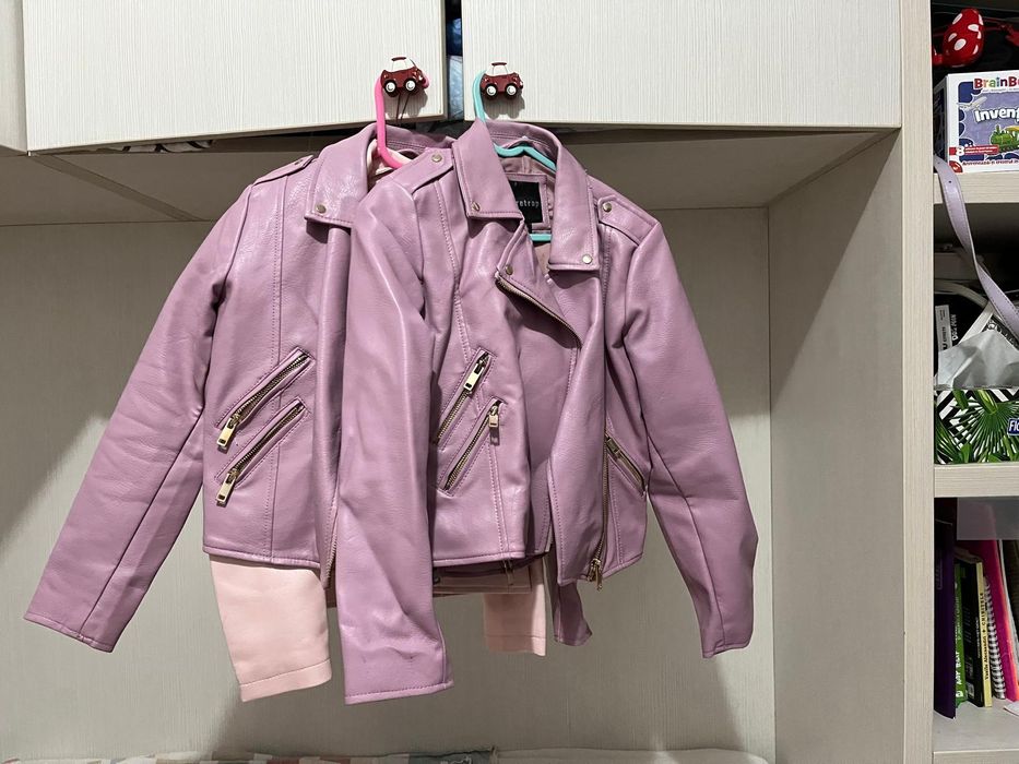 Geacă de piele fete 6–7 ani, lila, stare foarte bună