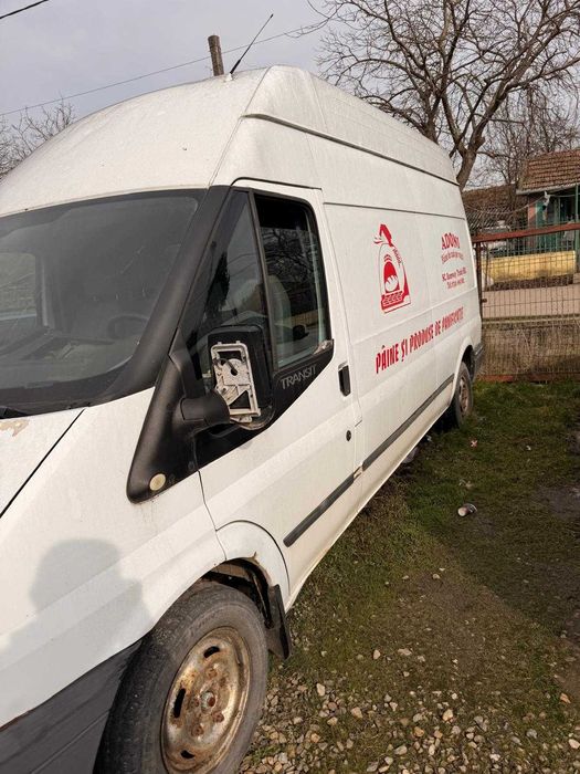 Vand masini pentru dezmembrai