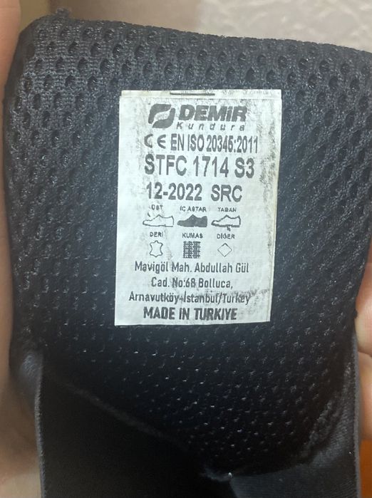 Продам спец обувь новый