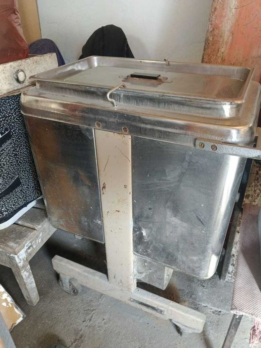 Пищевой бак для столовых