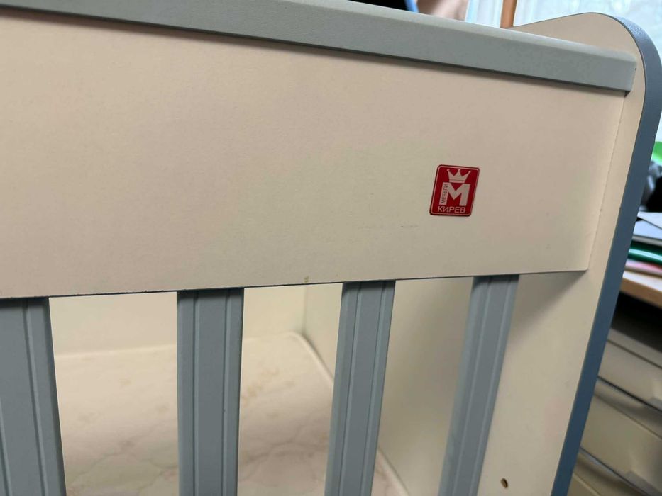 Бебешко легло с люлееща функция