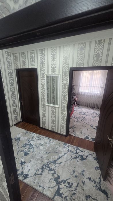 Юнусабад-19 Кизил дехкон дом 2-этажный 5-комнат 1-сотка земли.