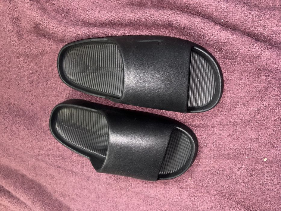 Papuci Nike 40-41 Noi Negru Negri
