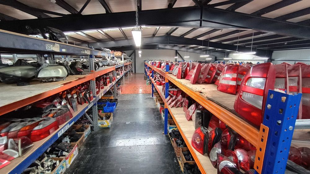 Употребявани Стопове, фарове, огледала