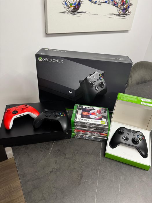 Consola XBOX ONE X - 3 manete incluse