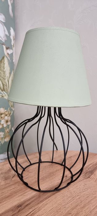 Настольная лампа,новая.