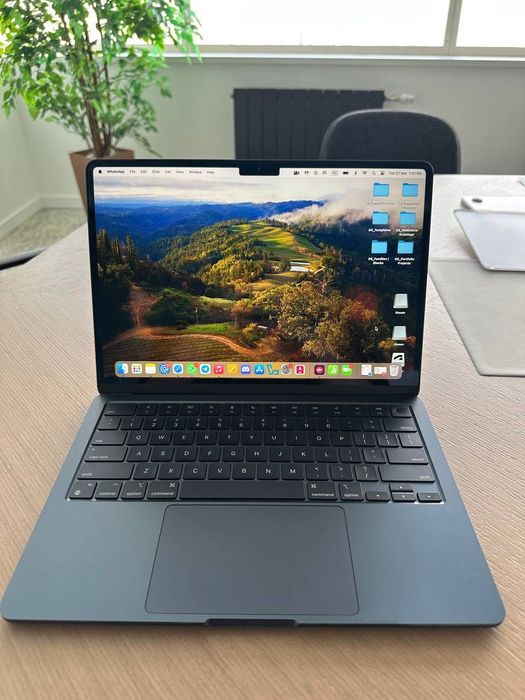 MacBook Air M3 Midnight 13.6" 2024