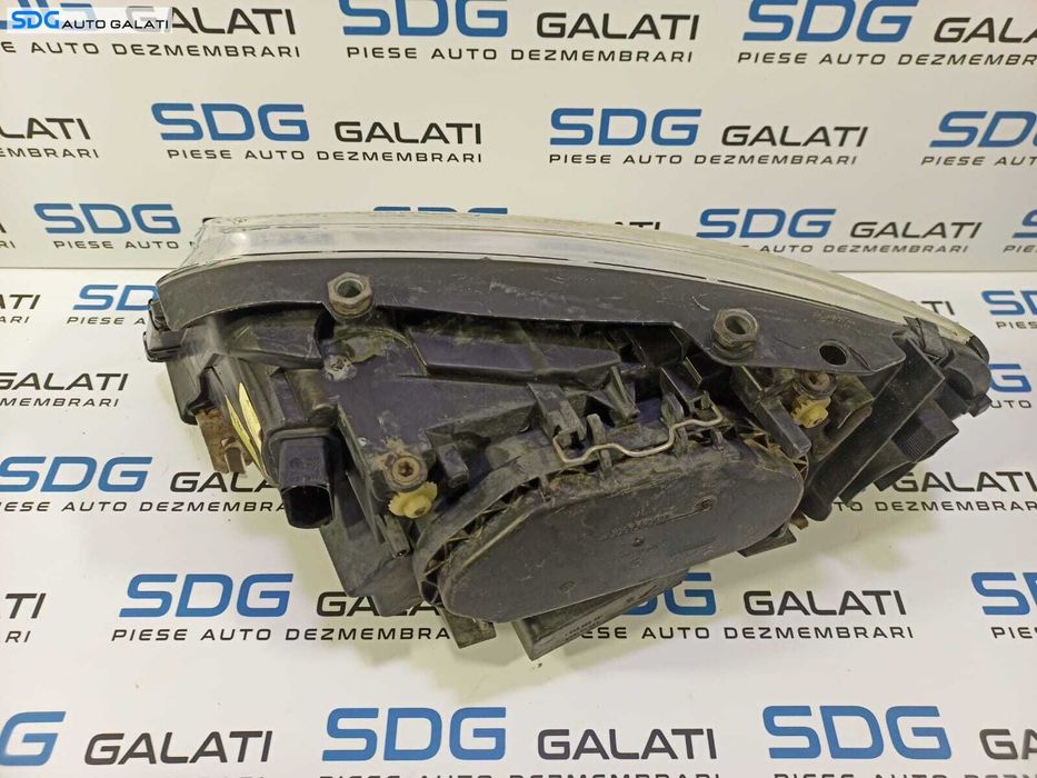 Far Dreapta FARA Xenon Volkswagen Sharan 2001 - 2010 Cod 7M3941016AH 030118202 [L1708]