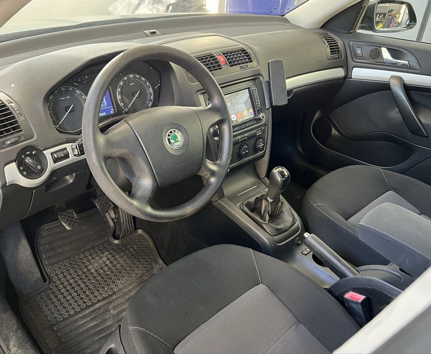 Skoda Octavia 2.0TDi BMM 2008г НА ЧАСТИ