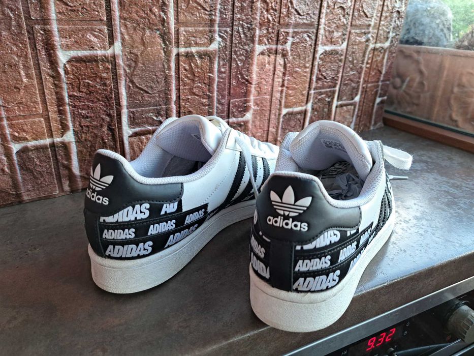 мъжки кецове,спортни обувки,маратонки,Adidas,номер42,5