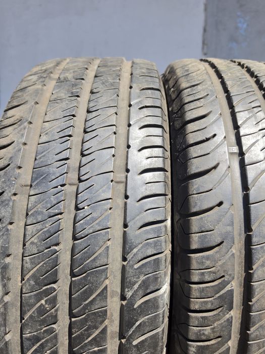 2 бр. летни гуми за бус  215/65/16C Uniroyal 7+ mm DOT 0920