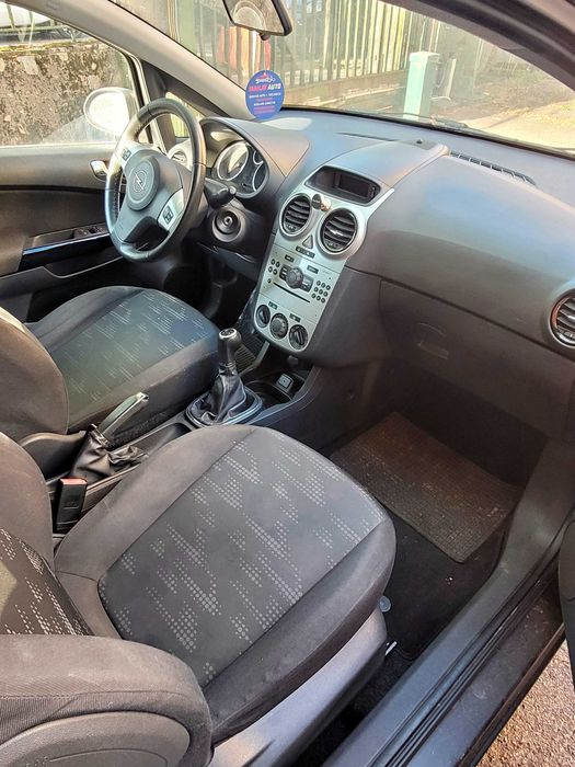 Masina Opel Corsa D