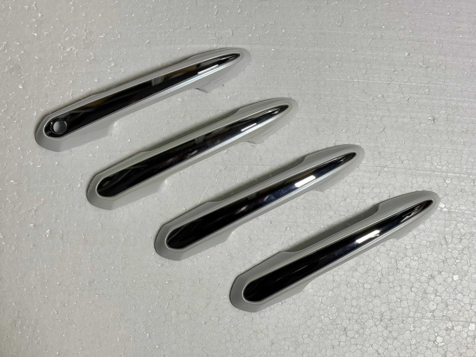 Накладки на дверные ручки Toyota Land Cruiser 300 (Белый жемчуг, хром)