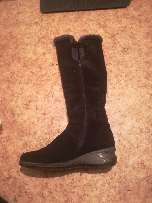 Продам зимние сапожки 37р