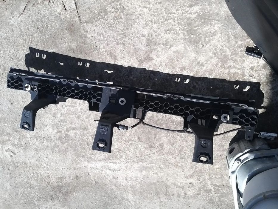 Suport Central Bara Spate cod: 9811280580 pentru Peugeot 3008 din 2022, 1.6 THP, 2.0 HDi