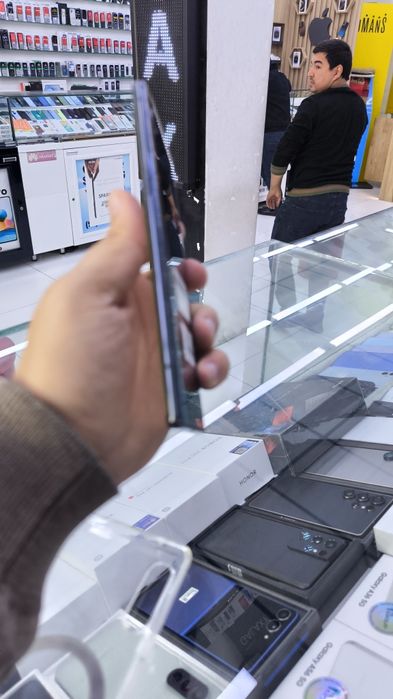 LG VILVET 8/128 kore qora