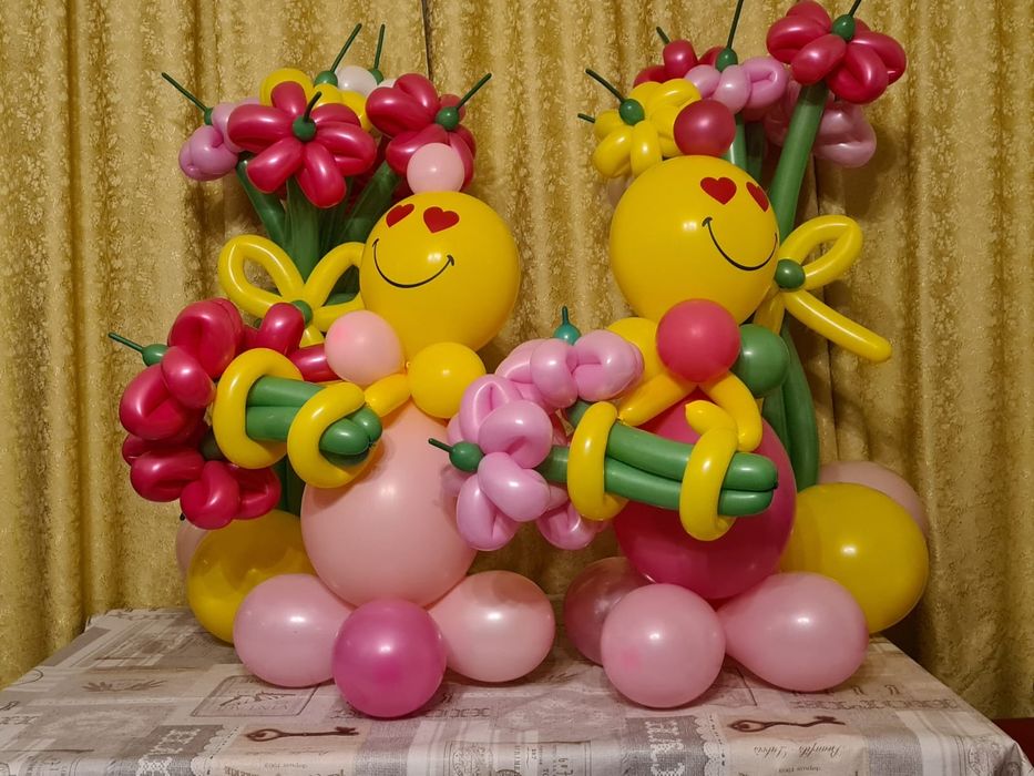 Цветочки, стойки, клоуны