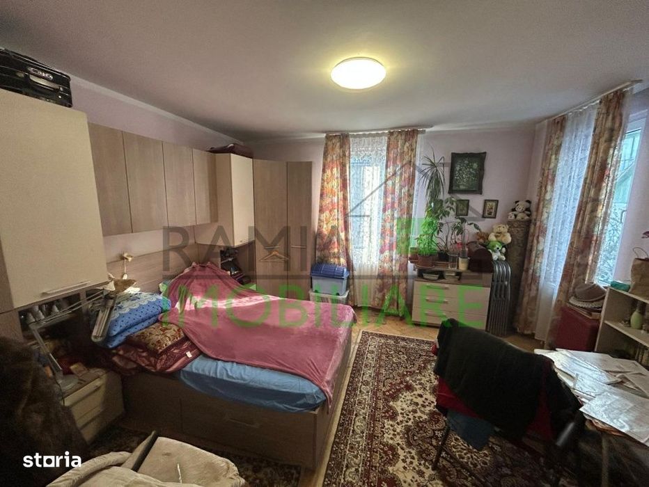 Vanzare apartament 4 camere in casa Dealul Cetatii