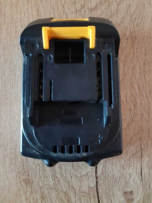 Акумулаторна батерия за винтоверт,гайковерт,флекс и резачка