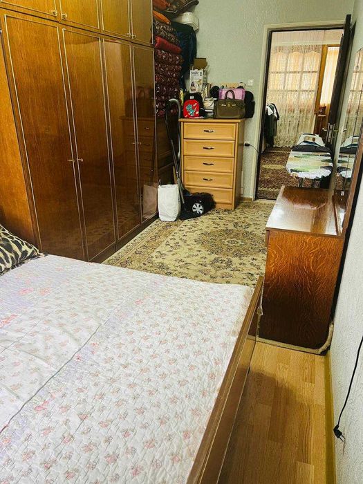 Продается своя 2/3-квартира в М.Улугбекском районе на ТТЗ 2(рынок ТТЗ)