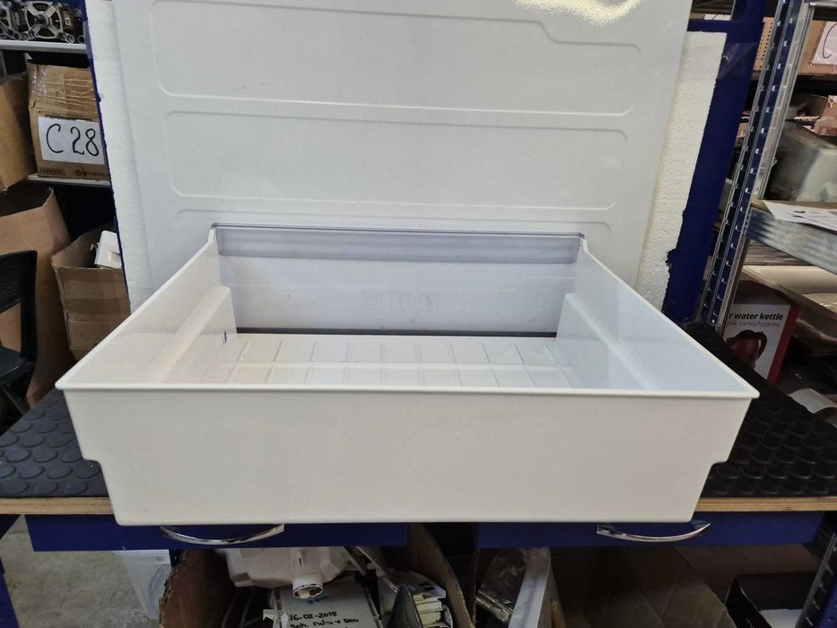 Cutie XXL , compartiment legume fructe combina , frigider Beko RCNE520E20DZM 575 x 485 x 185 mm in stare buna / R22