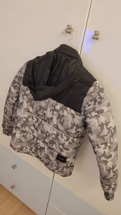 Детско яке Guess 7г