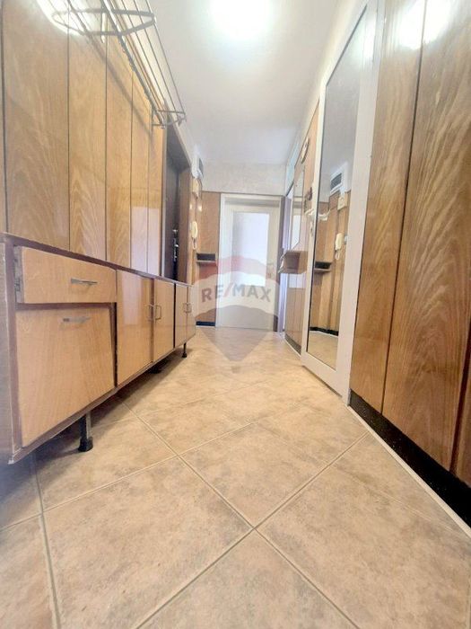 Продава се Двустаен апартамент в Варна, Цветен квартал - 61 кв.м за 2377 €/кв.м - Снимка #5