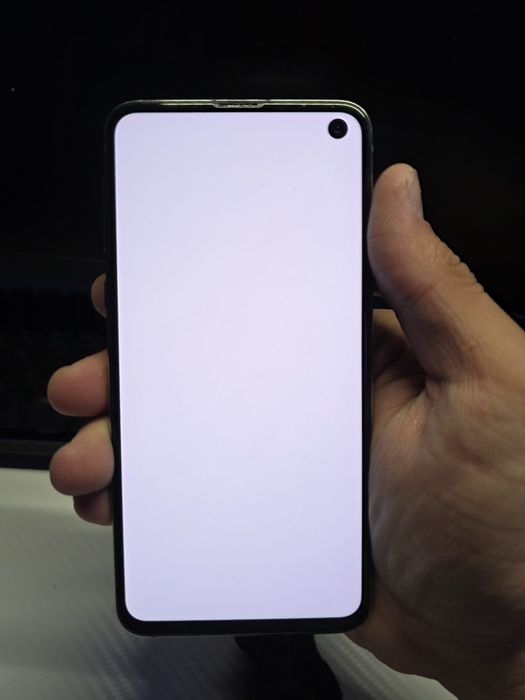 Продам Samsung S10e