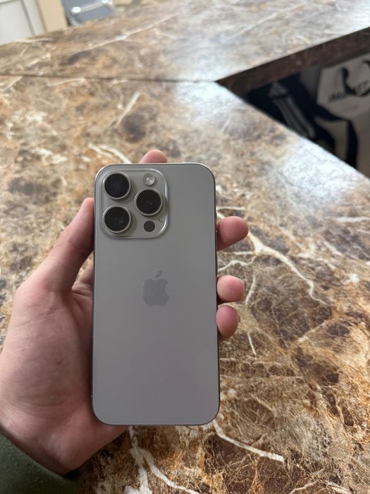 Продаю Айфон 15про