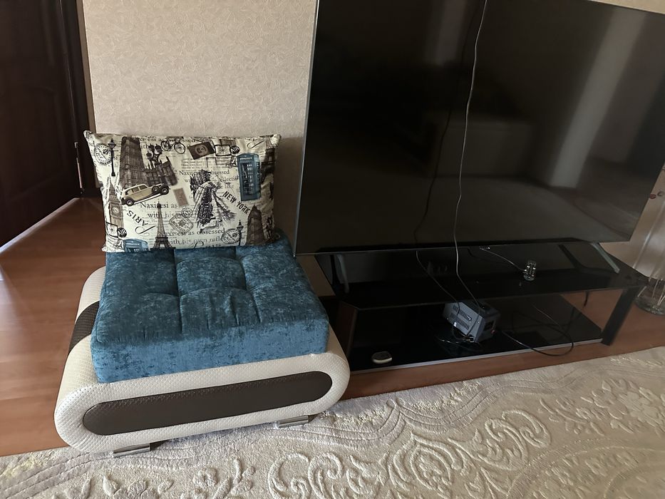 Угловой диван в отличном состоянии