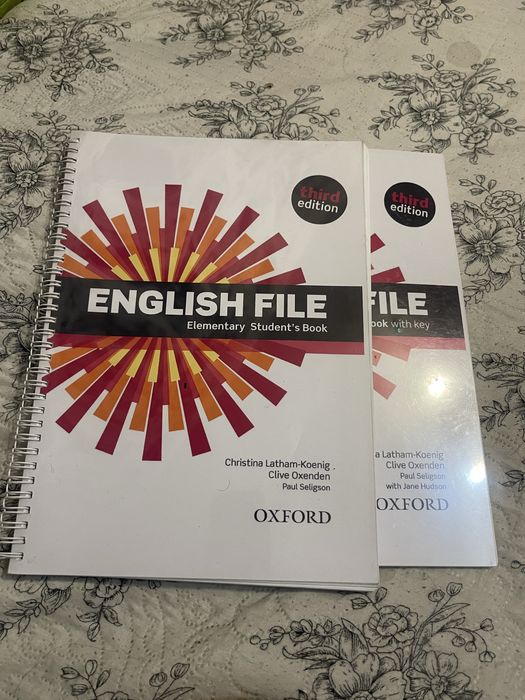 книги english file, математика