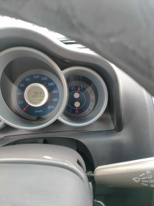 Срочно продаю машину