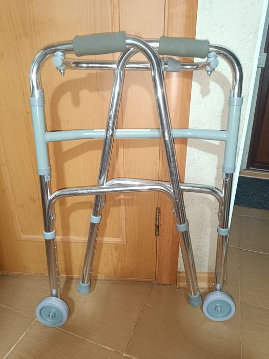 Коляска инвалидная