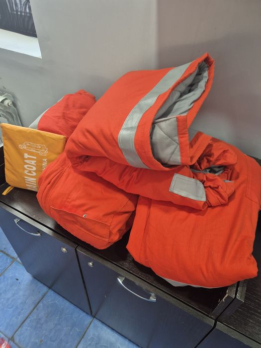 Зимний комбинезон