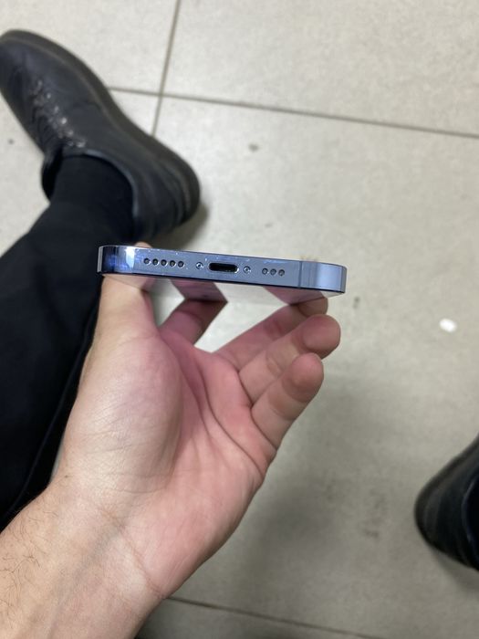 Срочно продаю Айфон  13 про