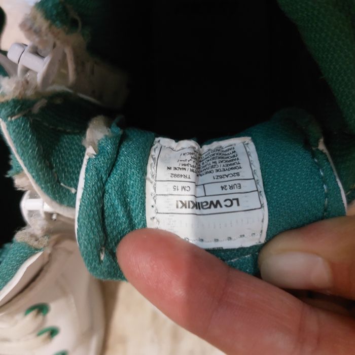 Vand ghete baietel marimea 24