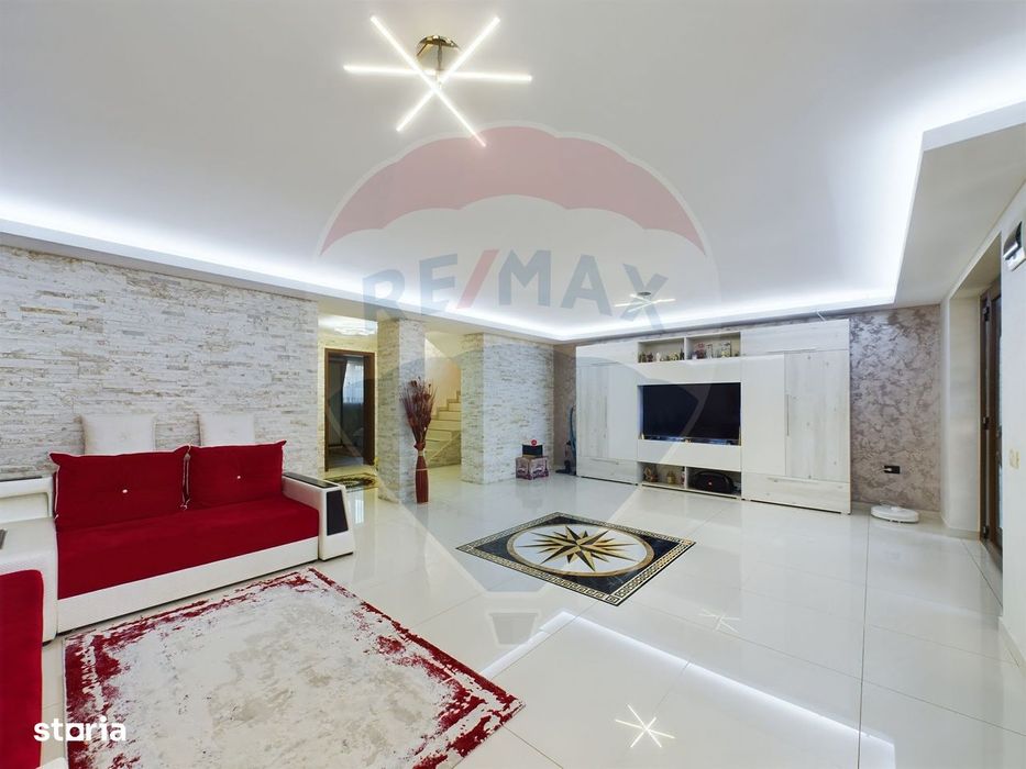 Casă / Vilă 5 camere + Mansarda Foarte Spatioasa