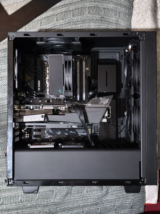 INNO3D GEFORCE RTX™ 3070 ICHILL X3 8 GB
Product
C30703-08D6X-1710VA38H