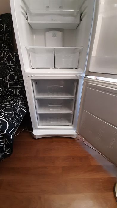 Холодильник Индезит  NO FPOST - 80т.т.