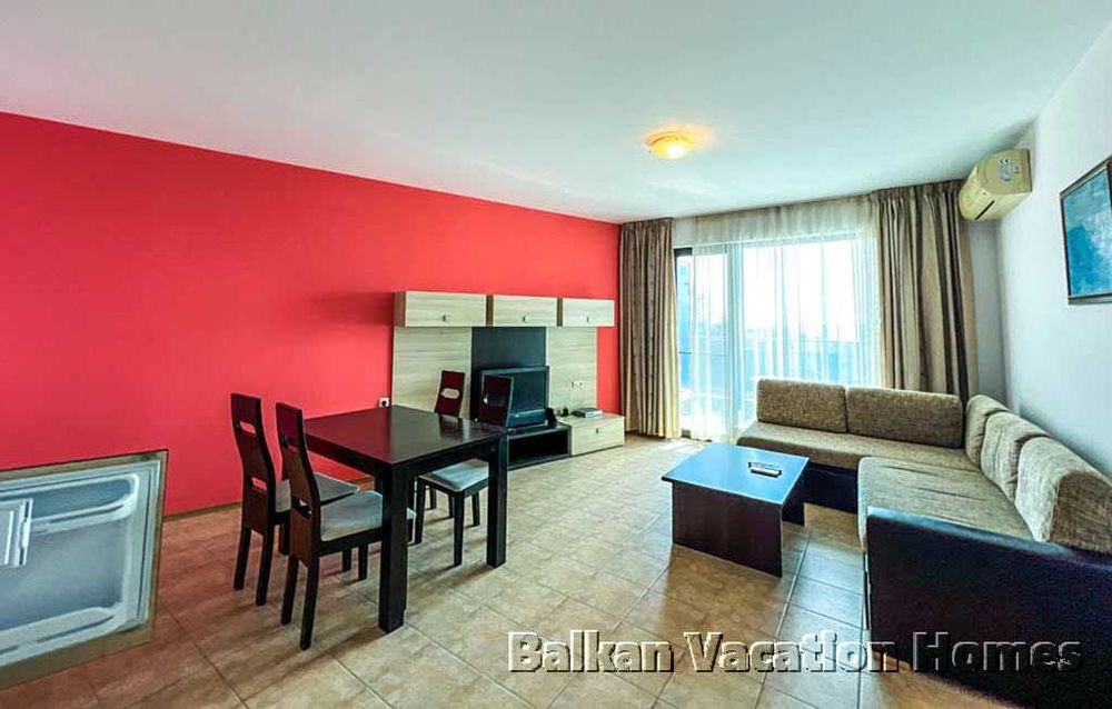 Продава се Тристаен апартамент в Каварна - 103 кв.м за 797 €/кв.м - Снимка #2