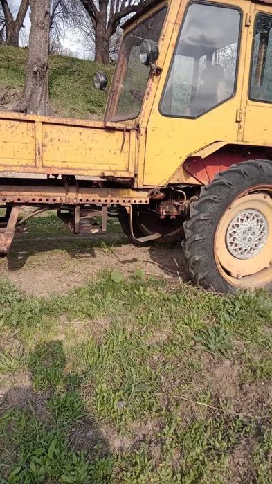 Трактор ХТЗ Т-16